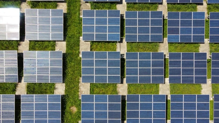 Crescita della capacità installata di rinnovabili: fotovoltaico +400% in 10 anni